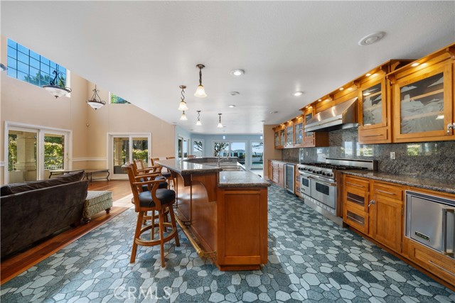 Detail Gallery Image 10 of 39 For 20455 Somma Drive, Perris,  CA 92570 - 10 Beds | 6/2 Baths