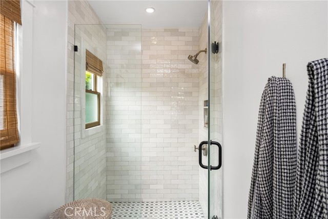 661 Grand Avenue, Long Beach CA: https://media.crmls.org/medias/af8c1e09-6515-4e79-9b45-4782a5657284.jpg