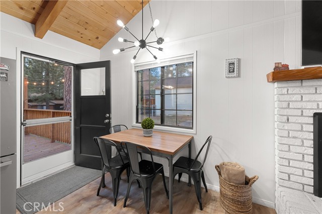 Detail Gallery Image 14 of 38 For 42540 Cedar Ave, Big Bear Lake,  CA 92315 - 2 Beds | 1 Baths