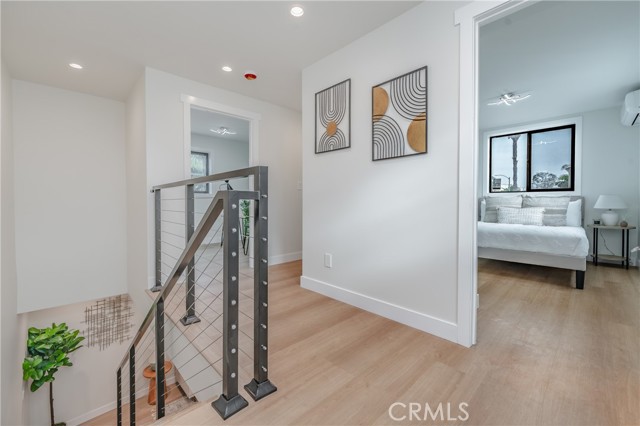 Detail Gallery Image 19 of 23 For 1972 S Corning St, Los Angeles,  CA 90034 - 2 Beds | 2 Baths