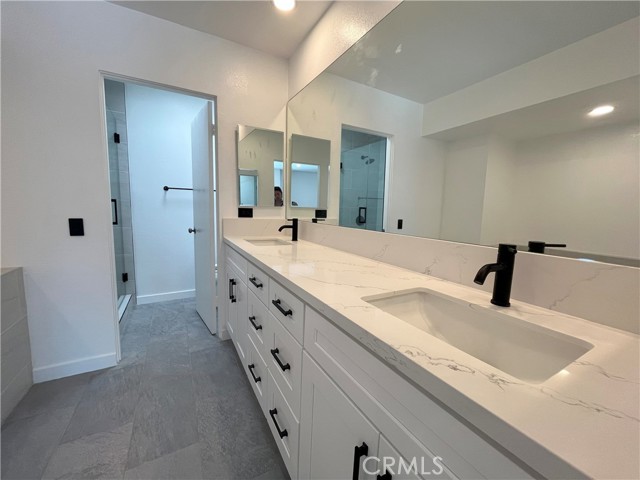 4640 Glencoe Avenue, Marina del Rey CA: https://media.crmls.org/medias/af8c9bbd-c9ea-4a30-b393-ae69bcabca68.jpg