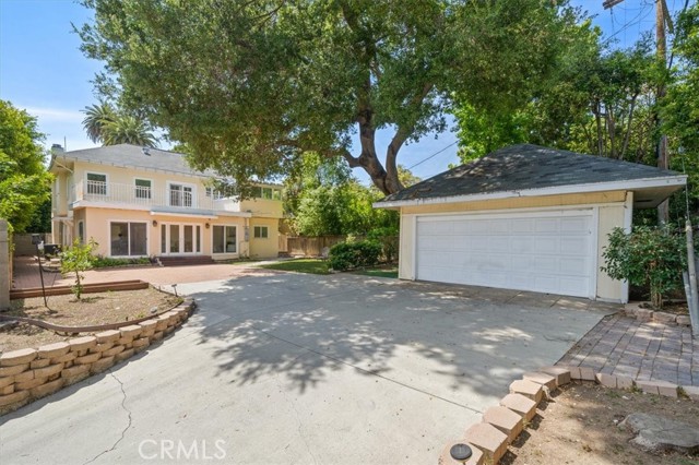 268 S Norton Avenue, Los Angeles CA: https://media.crmls.org/medias/af8ca9f8-6f7a-49bc-a929-ef395068f4b2.jpg
