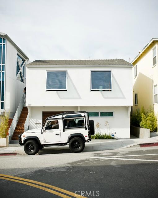 137 15th Street, Manhattan Beach, California 90266, 2 Bedrooms Bedrooms, ,Residential,Sold,15th,SB17136019