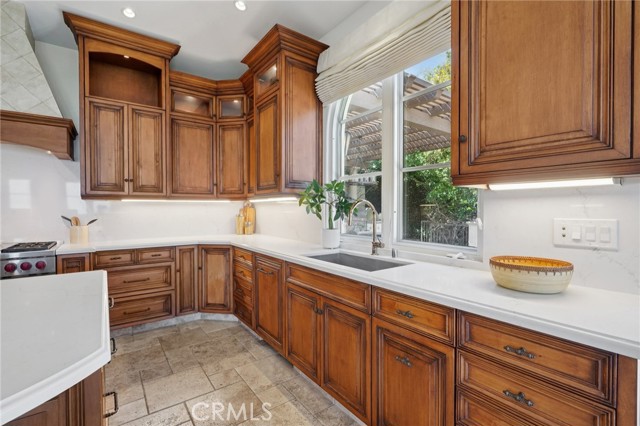 6337 Via Colinita, Rancho Palos Verdes CA: https://media.crmls.org/medias/af8d98f2-59ee-4607-ba42-a4b8a8ca74fc.jpg