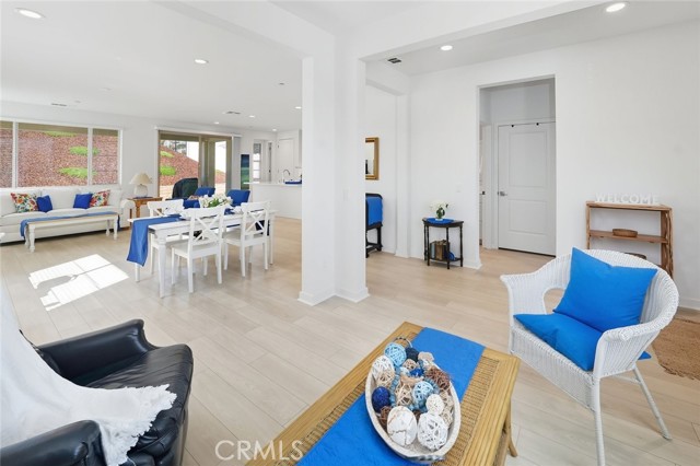 Detail Gallery Image 7 of 39 For 17806 Top Court, Canyon Country,  CA 91350 - 2 Beds | 2 Baths