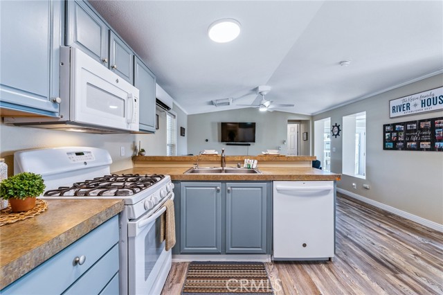 Detail Gallery Image 19 of 70 For 669 Channel Way, Needles,  CA 92363 - 3 Beds | 3 Baths