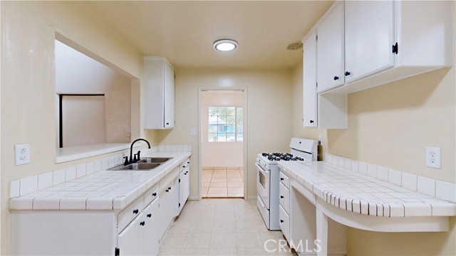 16631 Joshua Street, Victorville CA: https://media.crmls.org/medias/af906940-de27-4397-b0fb-ab8b49570921.jpg