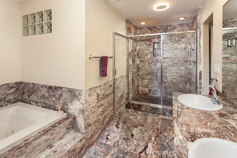 MLS #SR25272626 image #5