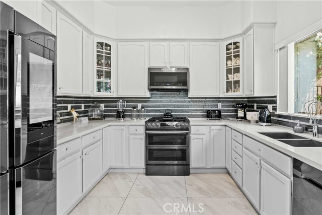 Detail Gallery Image 35 of 69 For 6920 Valmont #5,  Tujunga,  CA 91042 - 4 Beds | 3 Baths