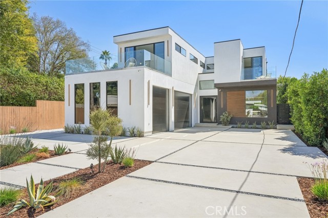 22930 Dolorosa Street, Woodland Hills CA: https://media.crmls.org/medias/af93d606-ee89-4881-a45b-9302f571c45c.jpg