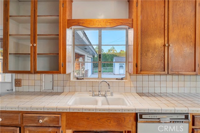 606 N Ohio Street, Anaheim CA: https://media.crmls.org/medias/af957a8e-5c2e-4e79-90ba-ccb02d5560b3.jpg