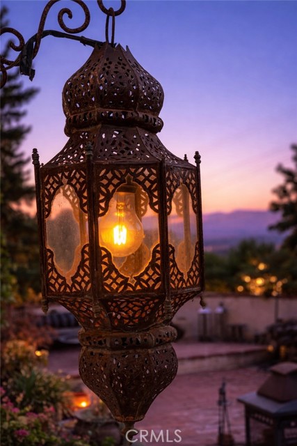 Detail Gallery Image 24 of 25 For 4709 Dunman, Woodland Hills,  CA 91364 - 5 Beds | 3 Baths