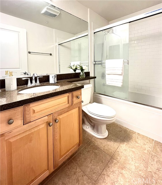 Detail Gallery Image 15 of 24 For 78 E Bay State St 1e,  Alhambra,  CA 91801 - 2 Beds | 2/1 Baths
