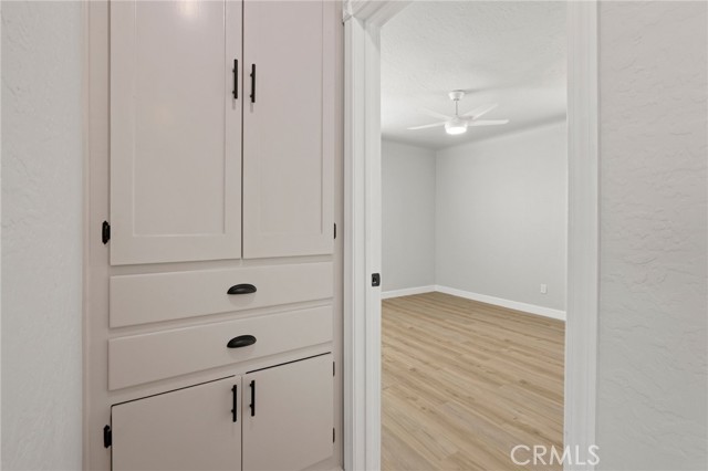 211 E Grangeville Boulevard, Hanford CA: https://media.crmls.org/medias/af96ac68-7058-4a00-ac6b-7521b89b716f.jpg