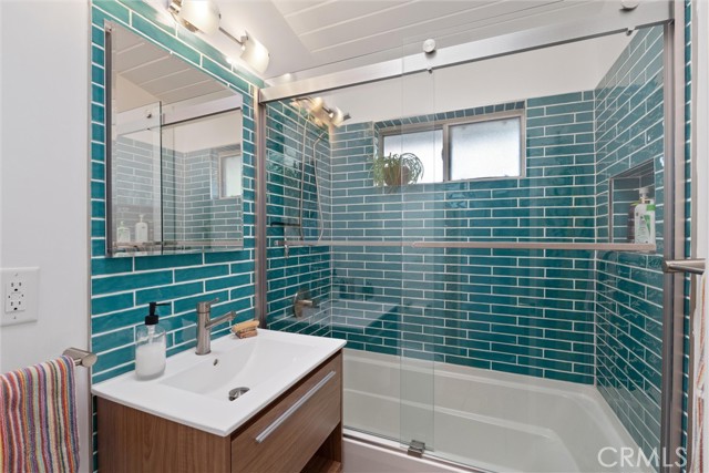 Detail Gallery Image 16 of 30 For 3202 N Studebaker Rd, Long Beach,  CA 90808 - 3 Beds | 2 Baths