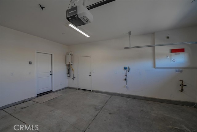 15387 Patton Street, Victorville CA: https://media.crmls.org/medias/af96e48e-6a90-4546-b0e6-1e1ce728d768.jpg
