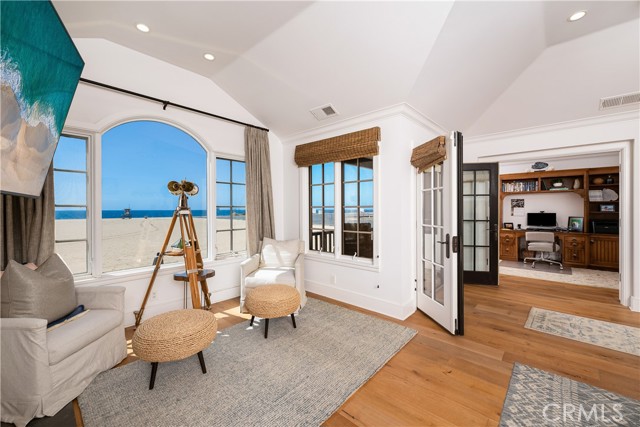 Detail Gallery Image 17 of 33 For 1228 W Oceanfront, Newport Beach,  CA 92661 - 3 Beds | 4 Baths
