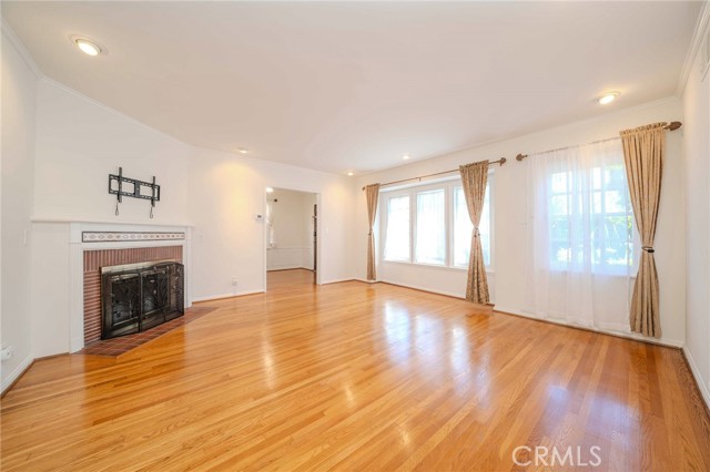 Drew Fenton | 433 S Bundy Drive Los Angeles CA | MLS: 7457083