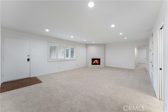 Detail Gallery Image 4 of 33 For 11337 Nebraska Ave #305,  Los Angeles,  CA 90025 - 2 Beds | 2 Baths