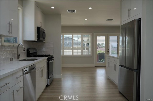 2031 Jolley Drive, Burbank CA: https://media.crmls.org/medias/af982923-5c35-4bed-a7d5-a88514f5cd87.jpg