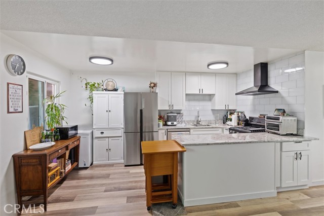 Detail Gallery Image 3 of 27 For 3265 Santa Fe Ave #60,  Long Beach,  CA 90810 - 2 Beds | 1 Baths