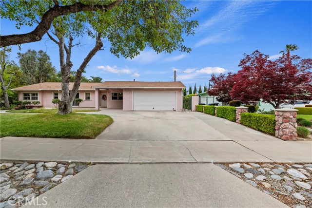 Detail Gallery Image 3 of 66 For 1327 Grove Ave, Upland,  CA 91786 - 3 Beds | 2 Baths