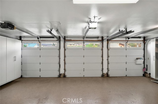 1529 Keel Drive, Corona del Mar CA: https://media.crmls.org/medias/af98993d-45c2-45a6-8e61-40e9baf004ad.jpg