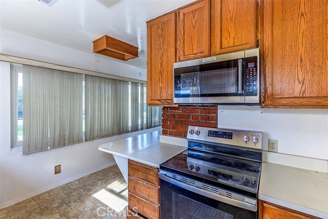 Detail Gallery Image 11 of 31 For 1762 S William Miller Dr, Anaheim,  CA 92804 - 3 Beds | 1/1 Baths