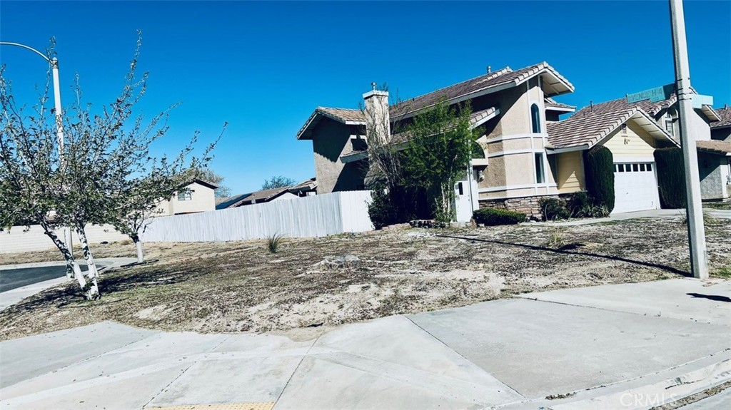 45803 Evelyn Court