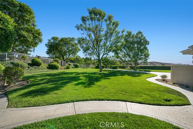 Detail Gallery Image 2 of 22 For 6863 Canyon Hill Dr, Riverside,  CA 92506 - 6 Beds | 6/1 Baths