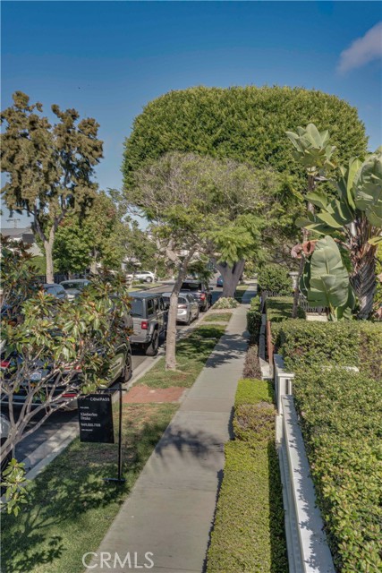 Detail Gallery Image 3 of 67 For 608 Heliotrope, Corona Del Mar,  CA 92625 - 4 Beds | 4 Baths