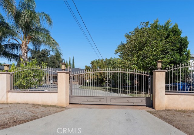 Detail Gallery Image 2 of 31 For 22639 Calvert St #F,  Woodland Hills,  CA 91367 - 1 Beds | 1 Baths