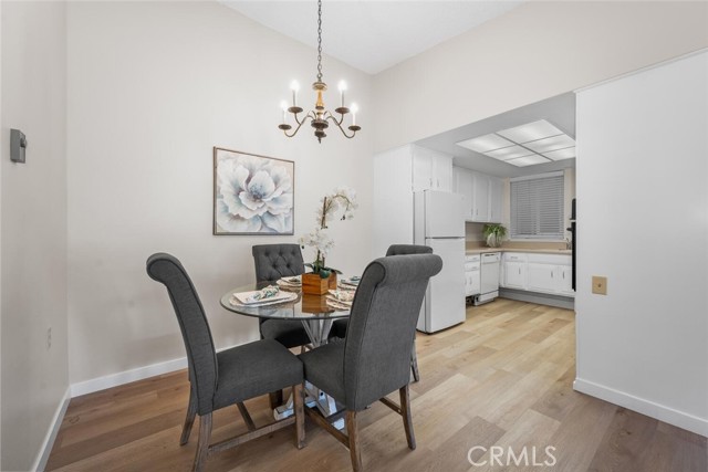 1930 St John Road, Seal Beach CA: https://media.crmls.org/medias/af9aa043-5c4b-46c7-9d43-de138370568b.jpg