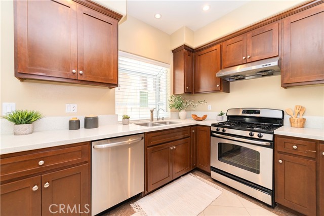 Detail Gallery Image 9 of 24 For 638 N Atlantic Bld #B,  Alhambra,  CA 91801 - 2 Beds | 2/1 Baths