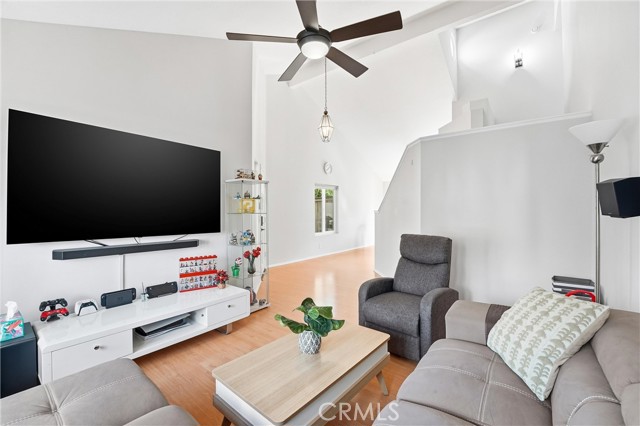 Detail Gallery Image 3 of 22 For 4 via Violeta, Rancho Santa Margarita,  CA 92688 - 3 Beds | 2/1 Baths