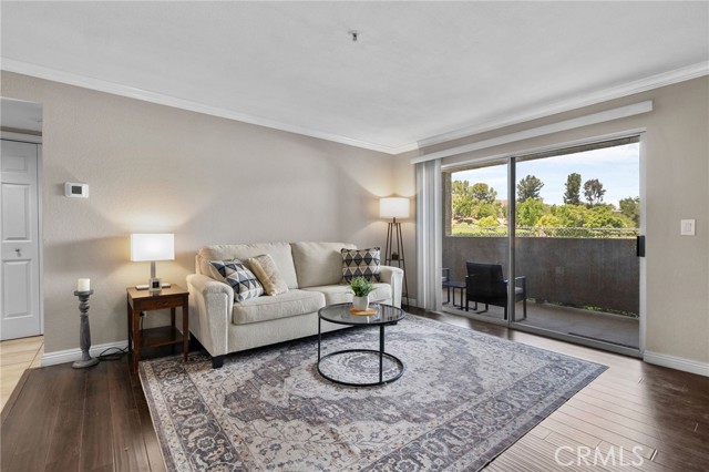 Detail Gallery Image 5 of 28 For 2045 Las Colinas Cir #103,  Corona,  CA 92879 - 1 Beds | 1 Baths