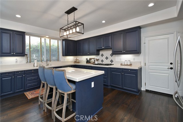 Detail Gallery Image 7 of 60 For 7417 Darnoch Way, West Hills,  CA 91307 - 5 Beds | 4/1 Baths