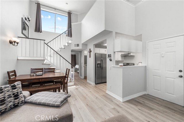 Front Image Thumbnail for CRSR26085659