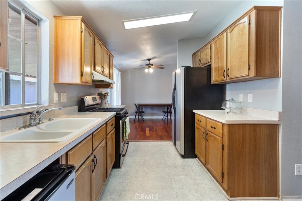 9080 Bloomfield Avenue 141