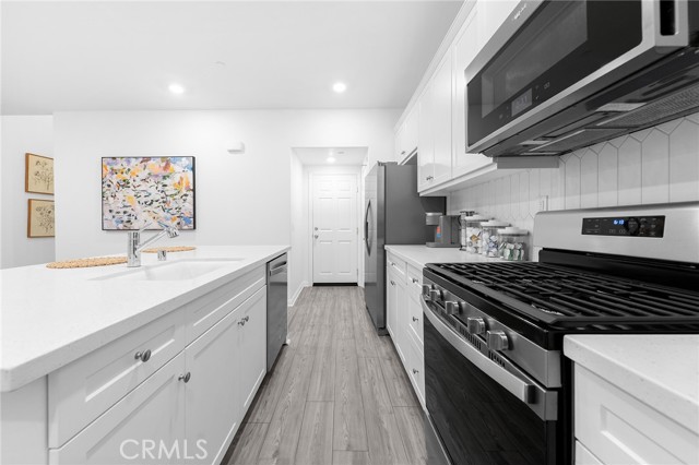 3957 E Huntington, Ontario CA: https://media.crmls.org/medias/af9cc02b-c010-423a-834a-f037598f5496.jpg