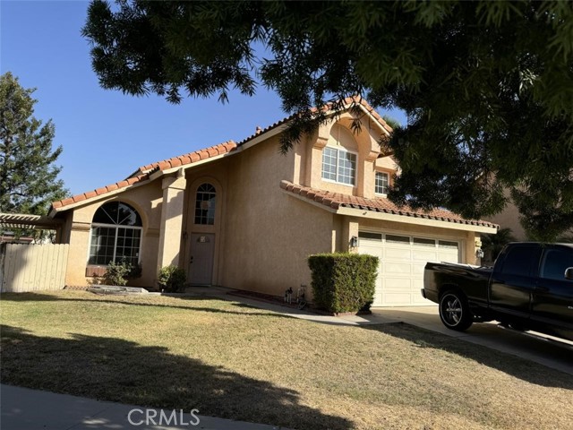 Detail Gallery Image 1 of 11 For 951 Ashford Cir, Corona,  CA 92881 - 4 Beds | 2/1 Baths