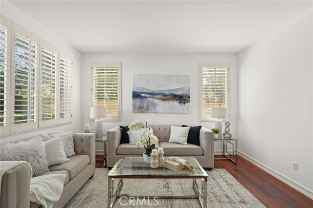 Detail Gallery Image 21 of 71 For 22601 Gault St, West Hills,  CA 91307 - 5 Beds | 3 Baths