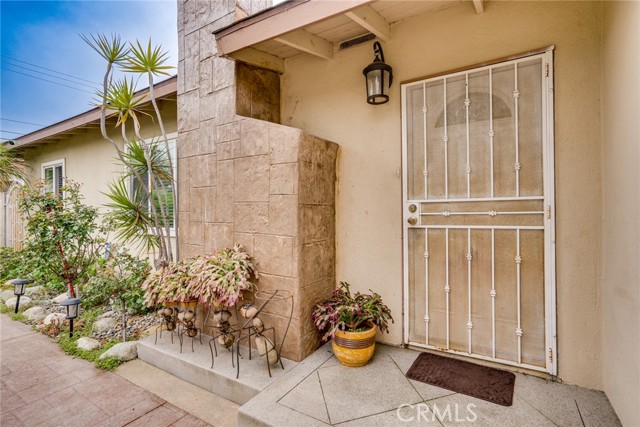 Detail Gallery Image 9 of 24 For 1212 W Arlington Ave, Anaheim,  CA 92801 - 4 Beds | 2 Baths