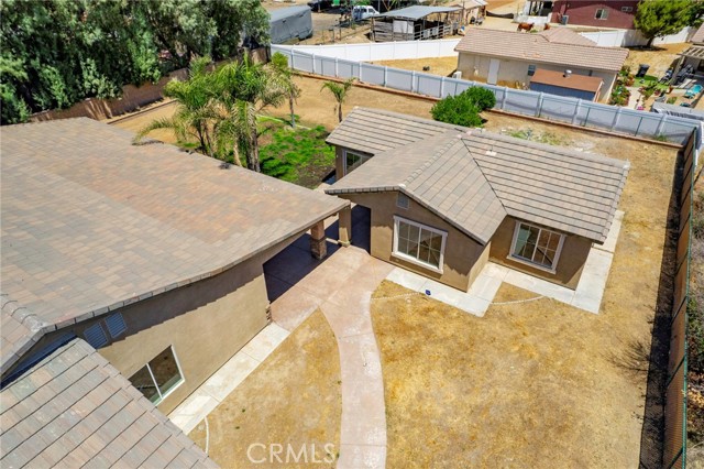 1037 Charles Street, Banning CA: https://media.crmls.org/medias/af9e9a01-5e22-480c-af1b-0f4678755c5e.jpg