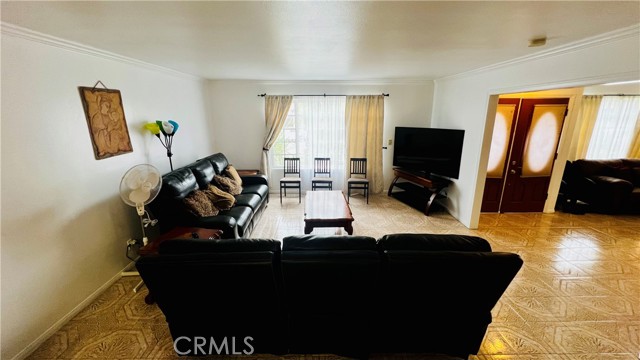 4127 W 130th Street, Hawthorne CA: https://media.crmls.org/medias/af9ebfef-cc9d-4cd1-8289-8c2730bd56c7.jpg