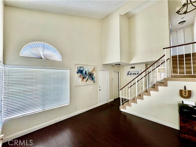 11308 Sherwood Court, Fontana CA: https://media.crmls.org/medias/af9efebe-0d88-4018-aebb-a46ca9aa29db.jpg