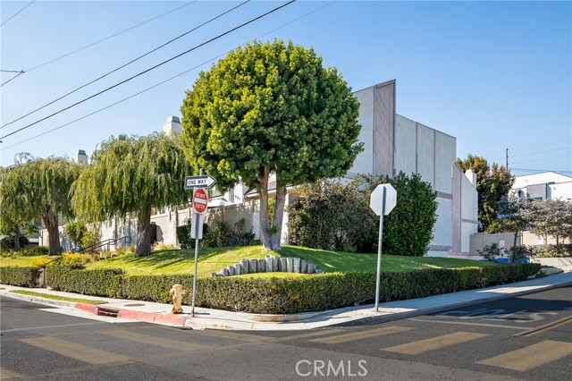 1921 Carnegie Lane, Redondo Beach, California 90278, 2 Bedrooms Bedrooms, ,2 BathroomsBathrooms,Residential,Sold,Carnegie,SB21208044