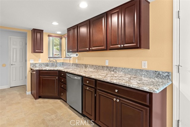 Detail Gallery Image 14 of 31 For 73 Skymountain Cir, Chico,  CA 95928 - 3 Beds | 2 Baths