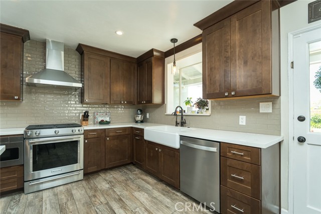 Detail Gallery Image 14 of 58 For 529 Eton Dr., Burbank,  CA 91504 - 3 Beds | 2 Baths