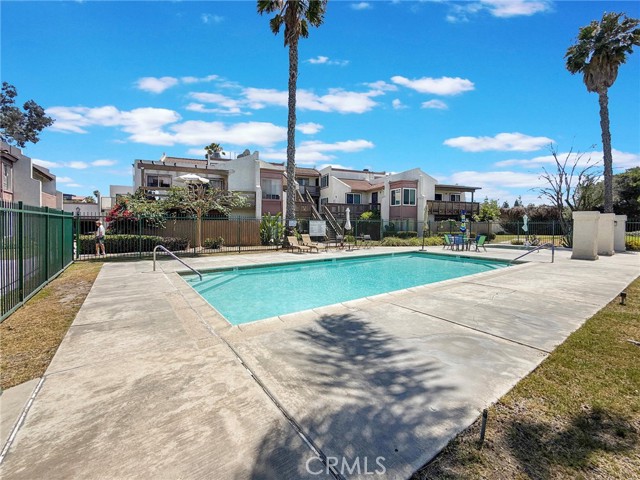 1124 S Citron, Anaheim CA: https://media.crmls.org/medias/afa0497d-caaf-407c-b505-810b786e63b0.jpg